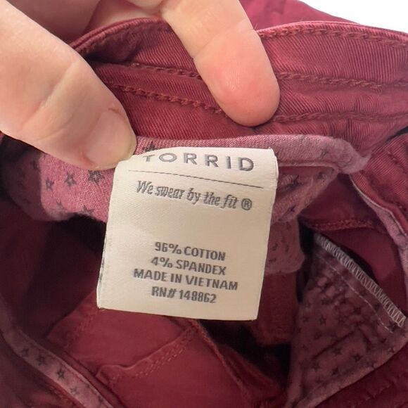 Torrid Cropped Military Pant - Pinot Noir Wash Plus Size 12 - Picture 14 of 16